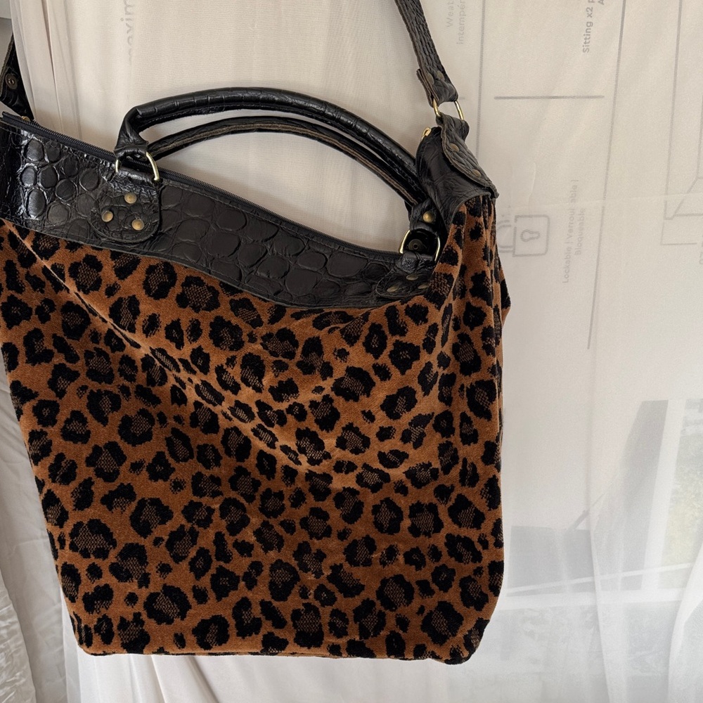 Leopard Print Shoulder Bag with Black Accents